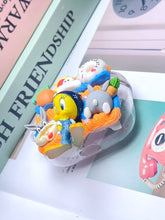 Load image into Gallery viewer, Tweety Bird Decoden Earbud Case AirPods Case For Any Model
