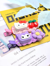 Cargar imagen en el visor de la galería, Sanrio Kuromi Hello Kitty Decoden Hair Clip
