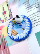 Charger l&#39;image dans la galerie, Sanrio Pochacco Decoden Stand for Phone/Tablet
