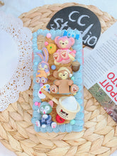 Carica l&#39;immagine nel visualizzatore di Gallery, Duffy and Friends Decoden Phone Case For Any Phone Model
